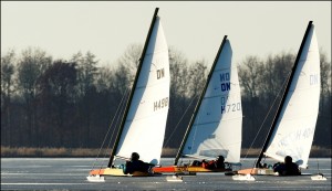 NK DN ijszeilen op Tjeukemeer