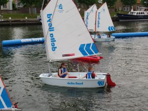 Optimist zeilen in Medemblik