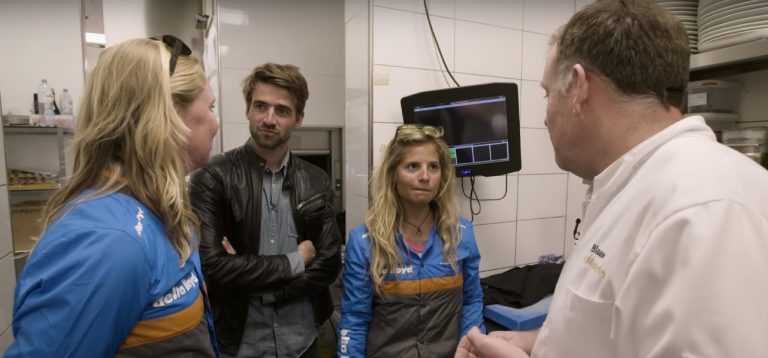 OP KOERS met Afrodite Zegers en Anneloes van Veen