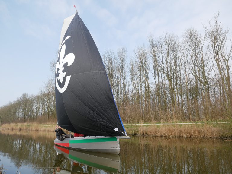 LelieClass 560: Als zeeverkenner door Friesland