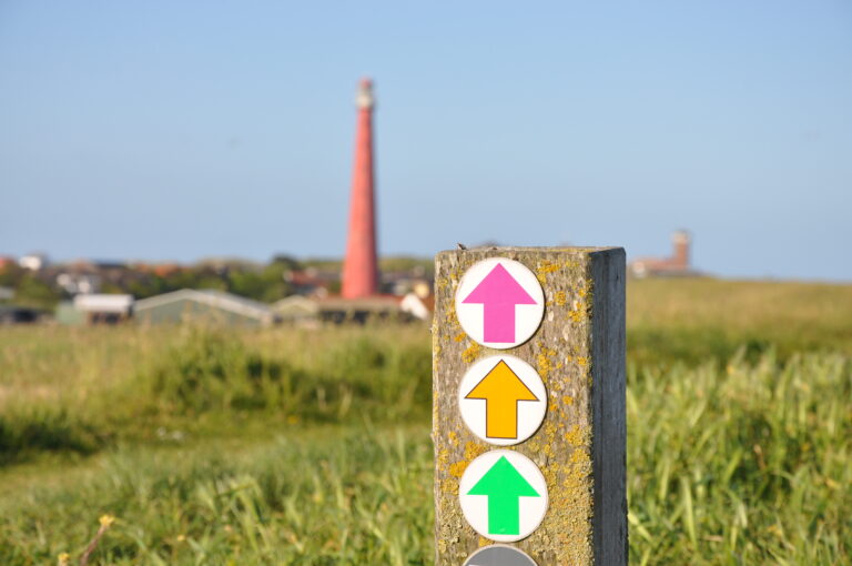 Hoogste vuurtoren van Nederland staat op instorten