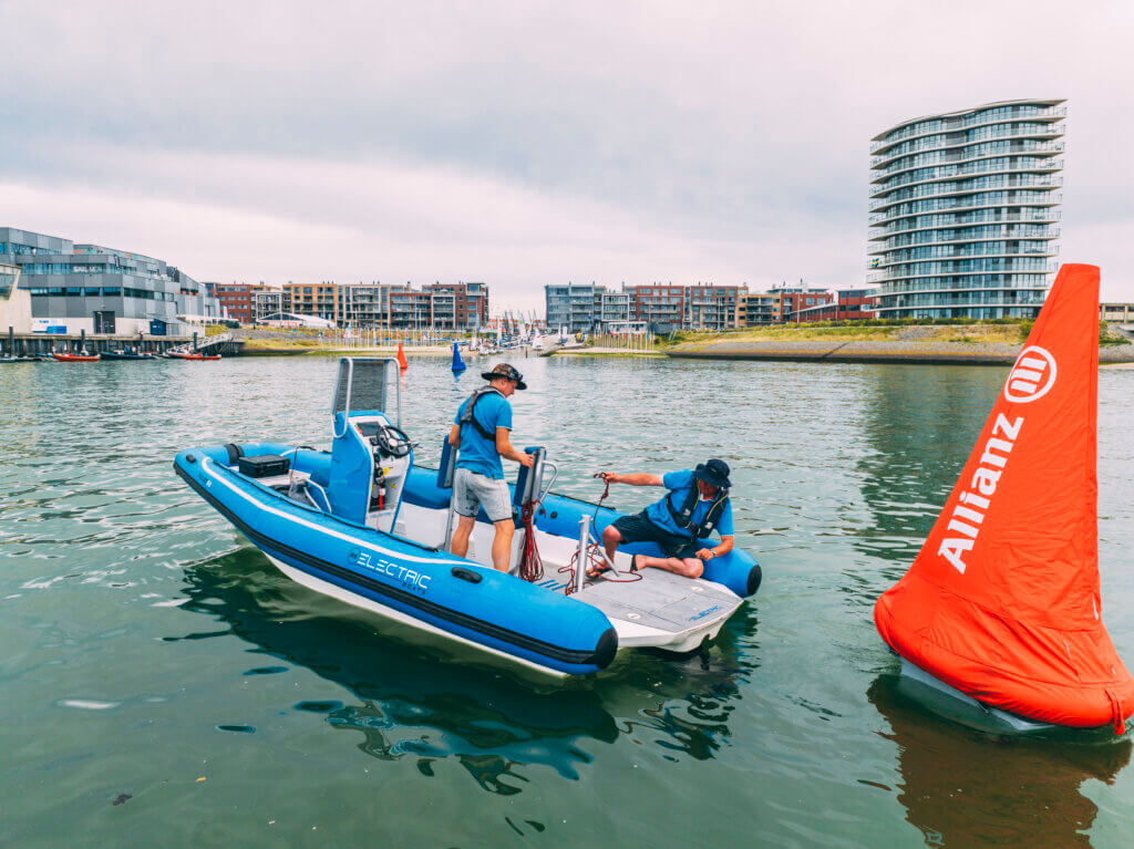 Een elektrische RIB en een Smartmark