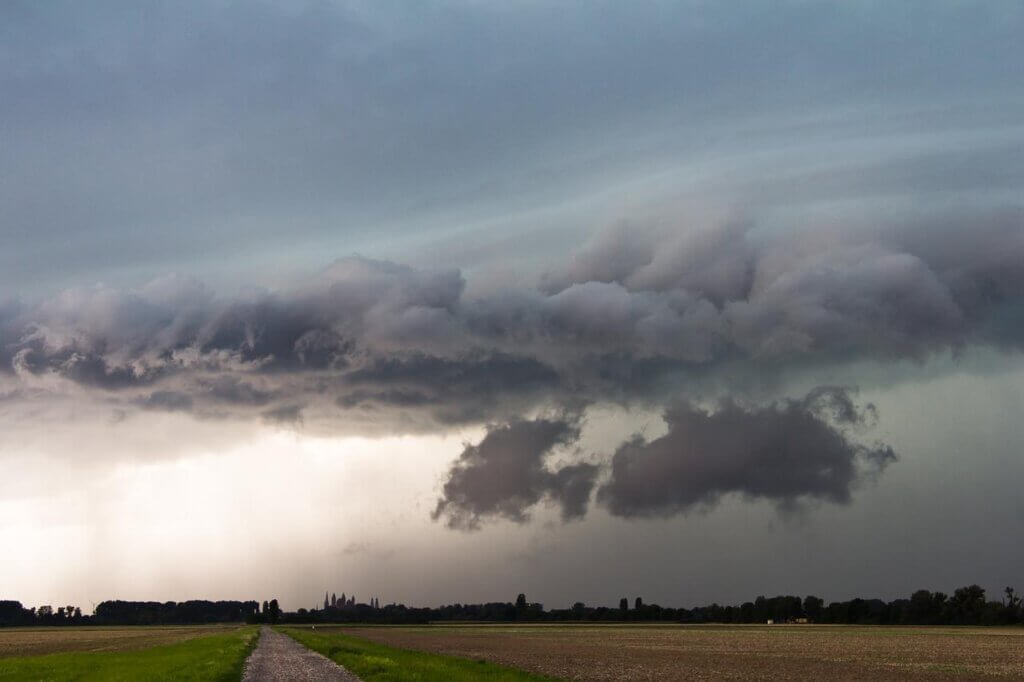 Cumulonimbus pannus