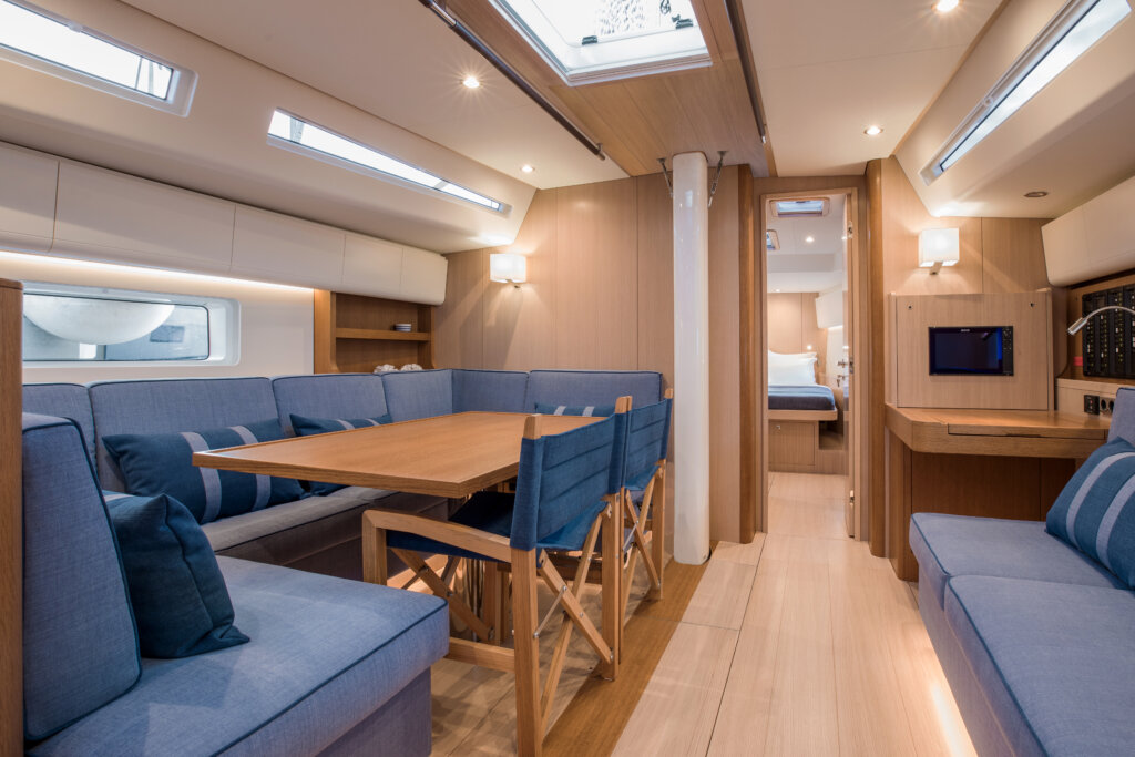 Swan 48 interieur