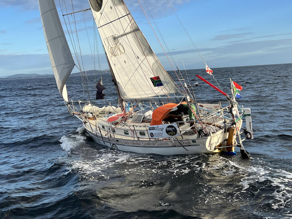 Kirsten Neuschäfer kampte met schade aan de rail van haar trysail