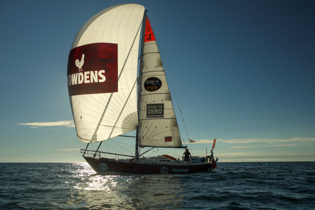 Door een beschadigde windvaanstuurinrichting is Simon Curwens Golden Globe Race voorbij