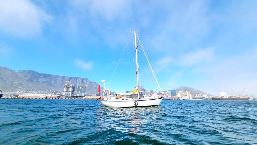 Guy Waites is onderweg naar het media drop off punt in Hobart