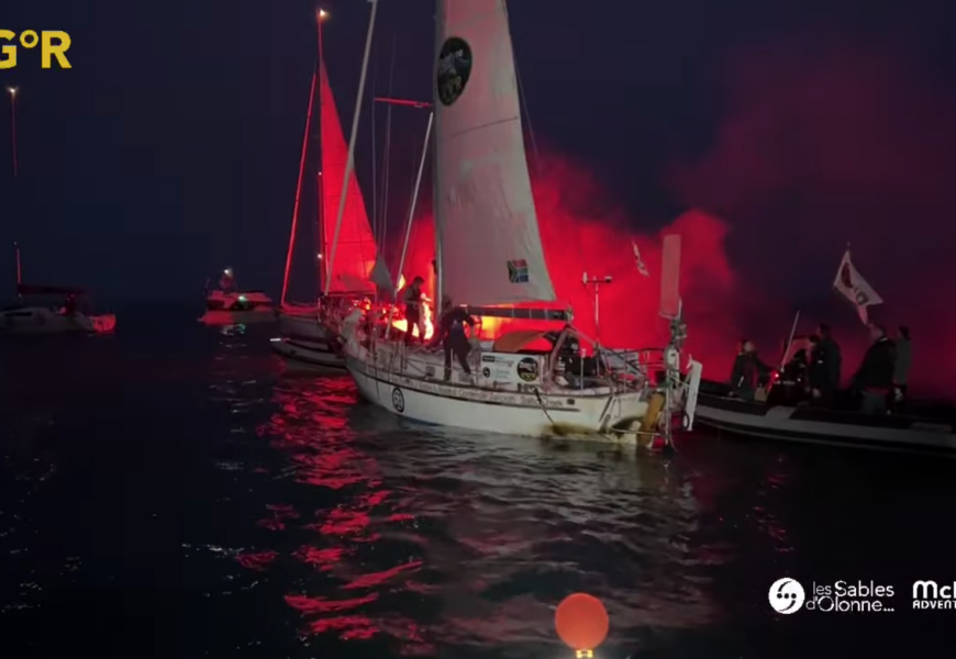 De finish van Kirsten Neuschäfer in de Golden Globe Race